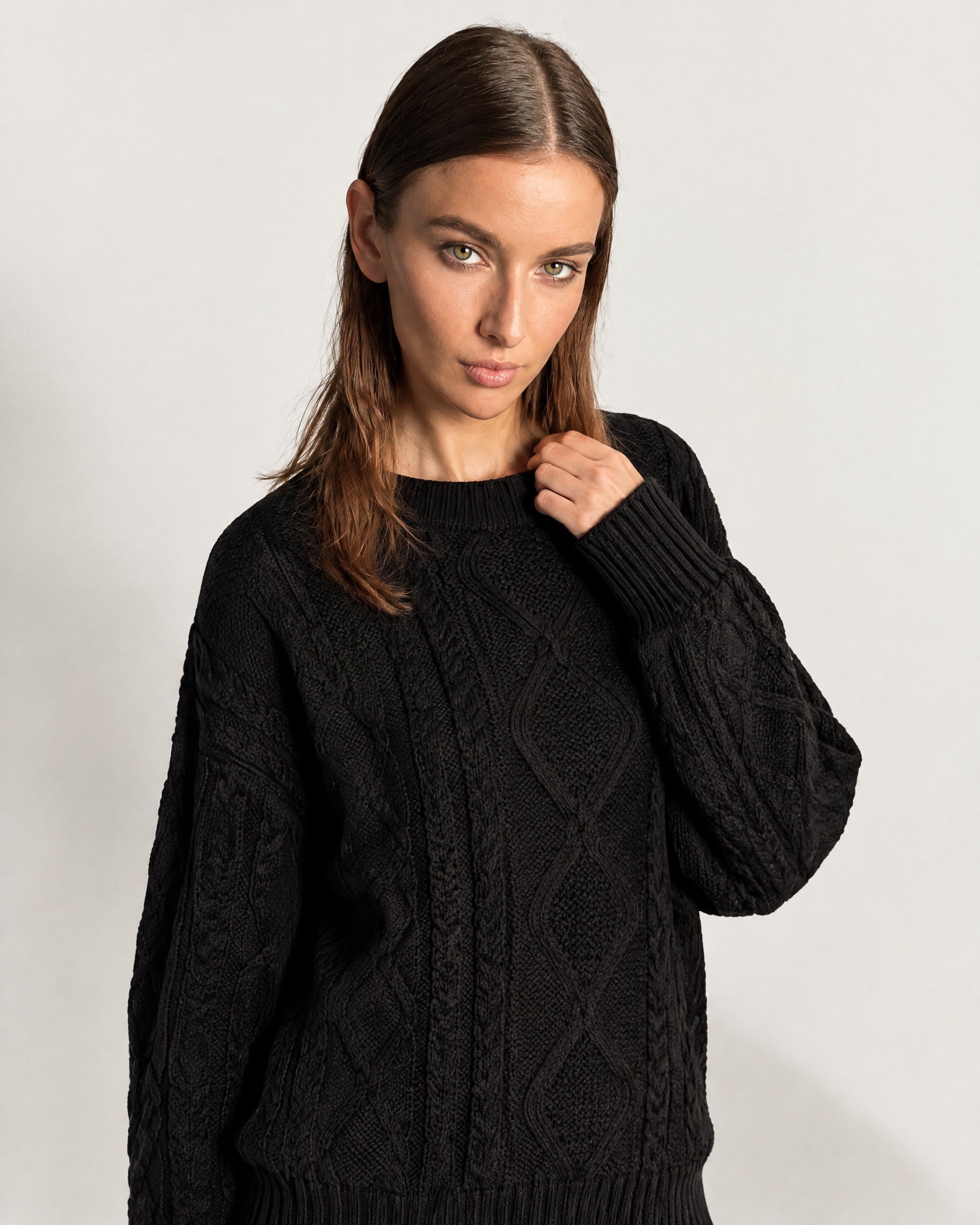Black Cable Knit Jumper Oversized Crew Neck Sweater with Diamond Pattern
