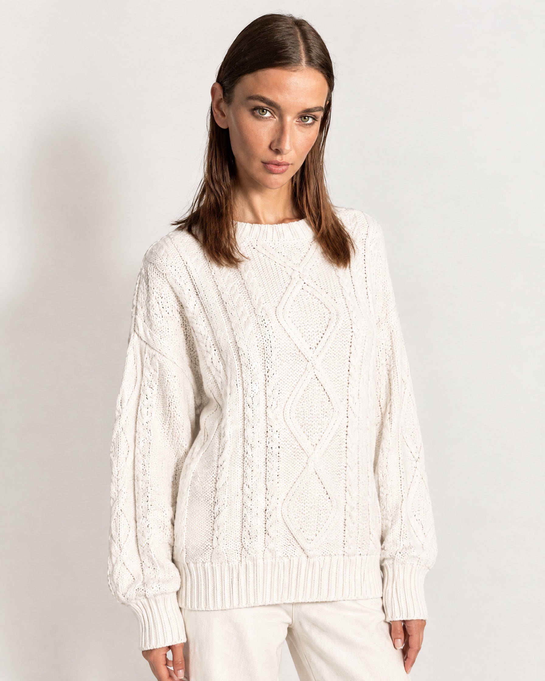 White Cable Knit Jumper Oversized Crew Neck Sweater with Diamond Pattern