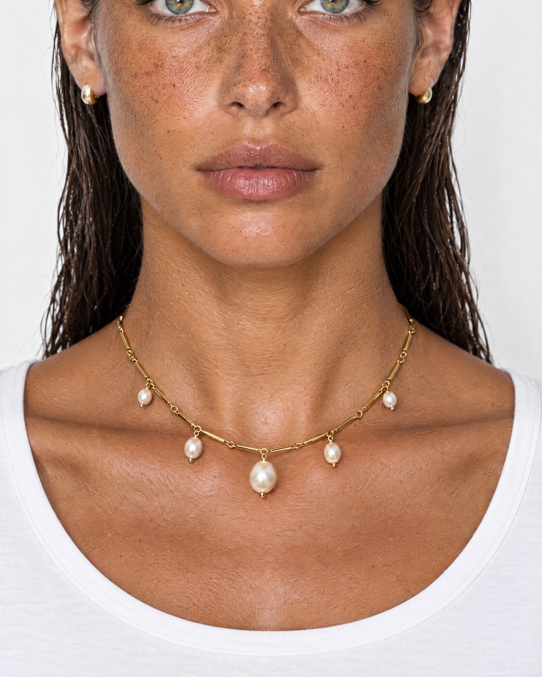 Faux Pearl Drop Necklace Gold Tone Chain