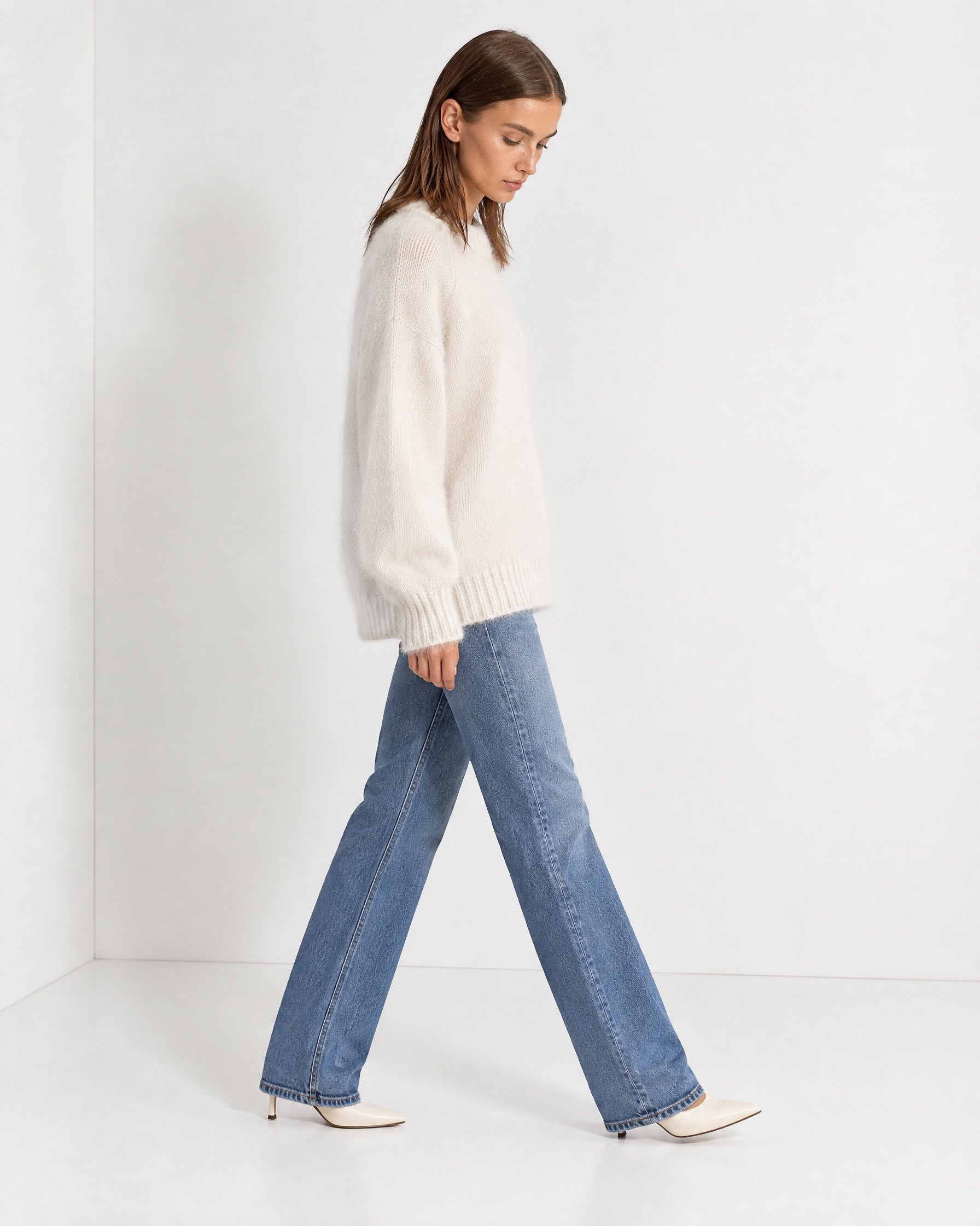 White Fluffy Jumper Oversized Soft Knit Sweater with Round Neck