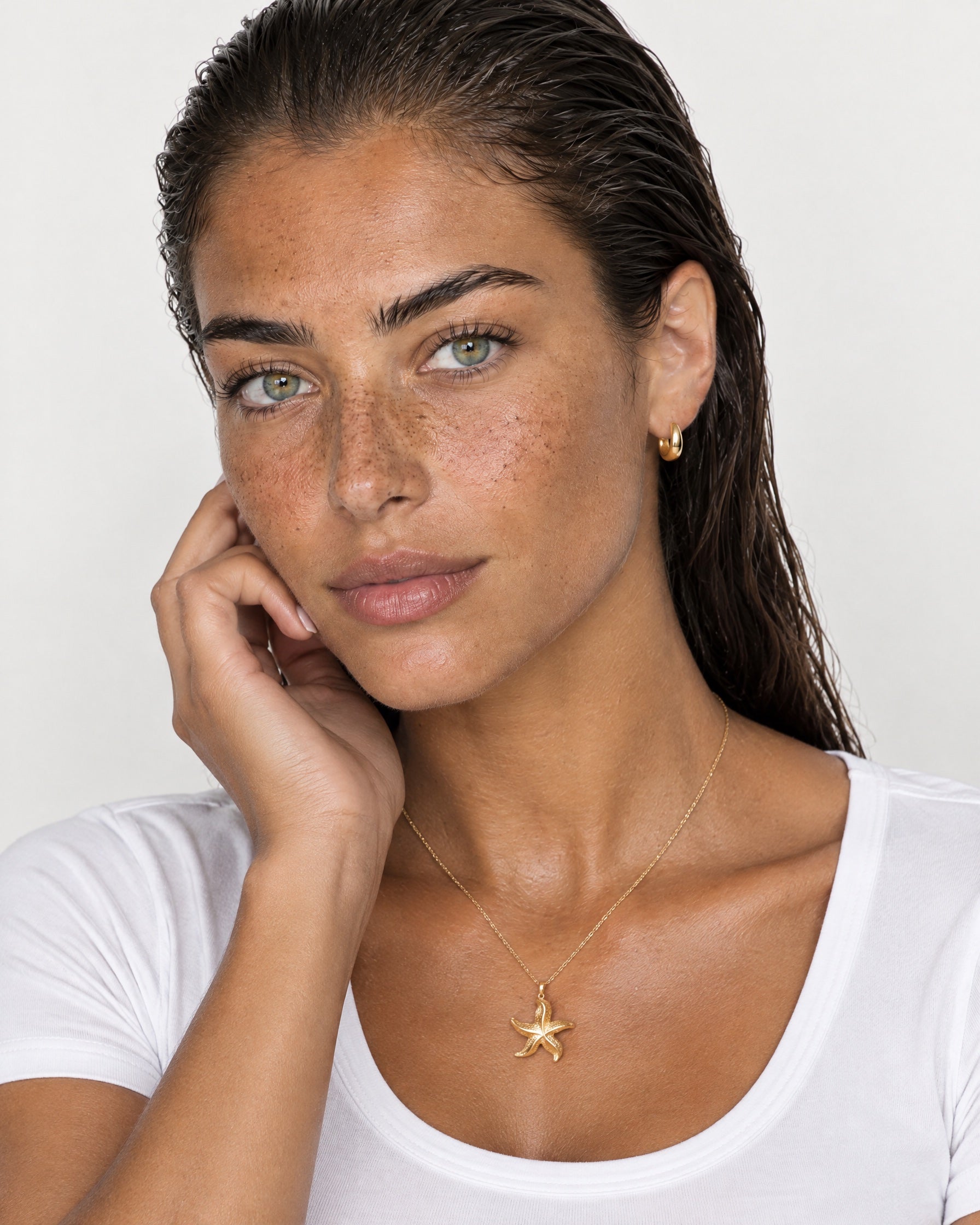 Starfish Necklace Gold Tone Pendant on Chain